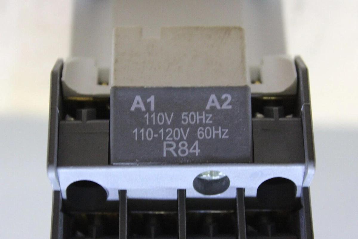 Used ABB CONTACTOR A12-30-10 25-28 AMP 600 VAC 10 HP 7.5 kW 3-POLE 3-PHASE COIL: 120V
