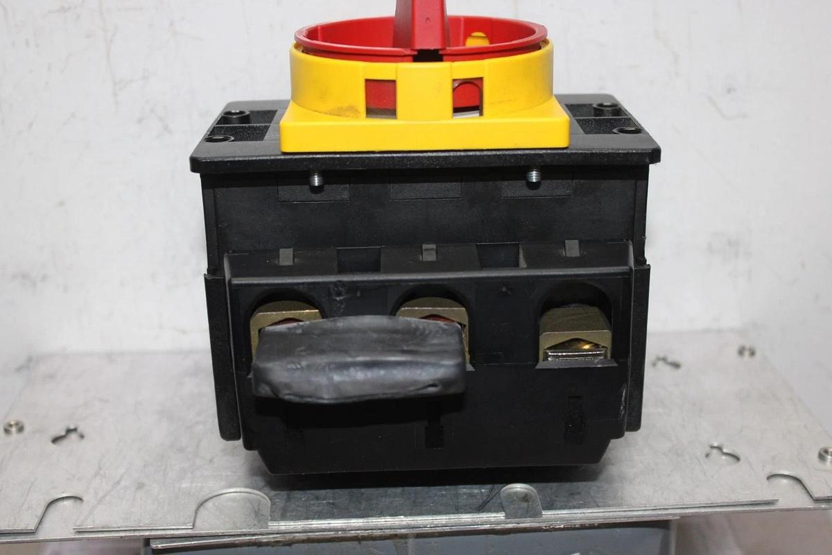 Used EATON DISCONNECT SWITCH P5-315 DE18F42042/000100 600 VOLT 300 AMP 100 HP