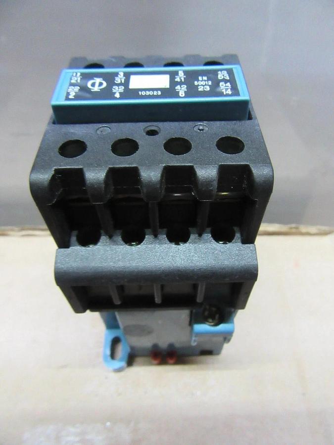 Used KRAUS & NAIMER CONTACTOR S15-10 16 AMP 600 VAC 5 HP 3-PHASE COIL: 48-50 VDC