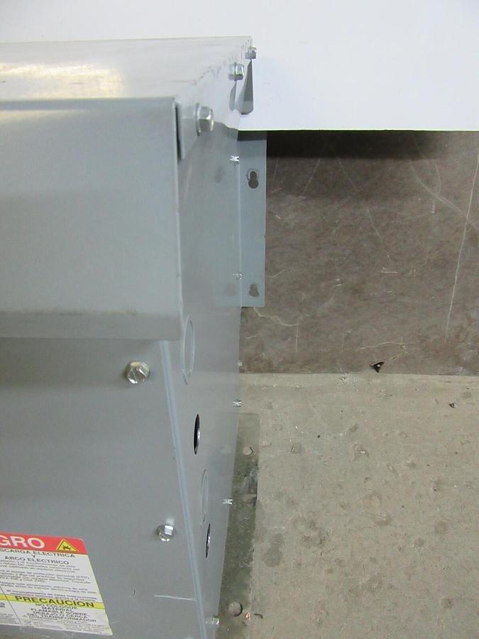 Used HAMMOND TRANSFORMER DM014JJ 14 KVA PRI: 460V SEC: 266V NEMA 3R