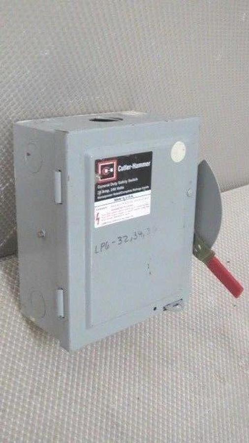 Used CUTLER HAMMER TYPE 1 NON-FUSIBLE SAFETY SWITCH 30 AMP 240 VAC MODEL DG321UGB
