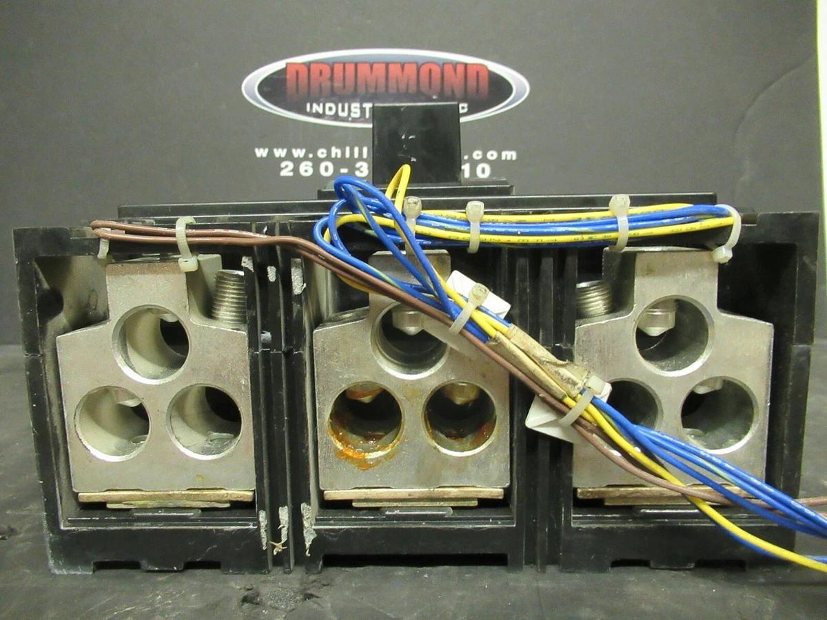 Used SQUARE D DC CIRCUIT BREAKER MHL3650032DC1625 500 AMP 600 VDC W/ UVR & AUX SWITCH