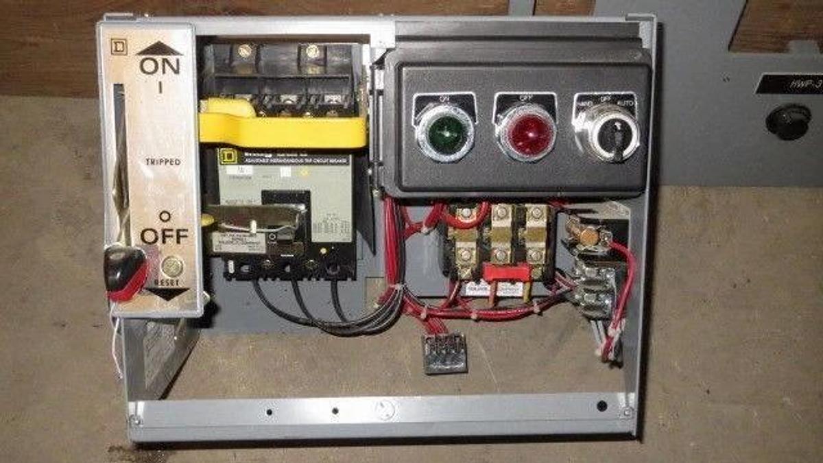 Used SQUARE D 12" MCC BUCKET 7 AMP FHP BREAKER 480 VAC W/ NEMA SIZE 1 STARTER