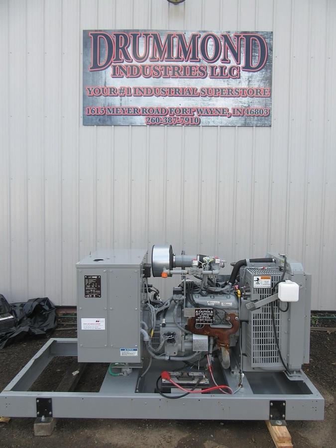 Used 30 KW GENERATOR MTU 4.3 NATURAL GAS LP PROPANE 120/240 VOLT 1PH 89 HRS 40KW 2015
