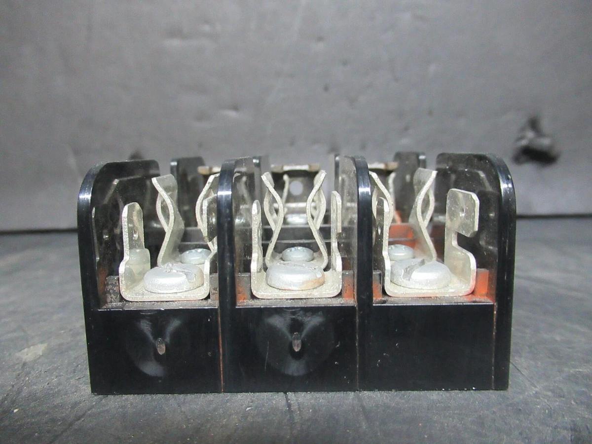 Used GOULD SHAWMUT THREE POLE FUSE BLOCK 30313R 600 VOLT 30 AMP CLASS CC **WARRANTY**