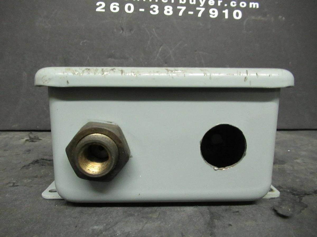 Used MAMAC SYSTEMS PRESSURE CONTROL SWITCH PR-260-4-3-1-B