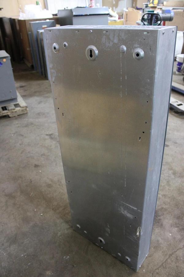 Used SQUARE D TYPE 1 NF MAIN SERVICE PANEL 12106793820030001 150 AMP 30-SLOT 600V