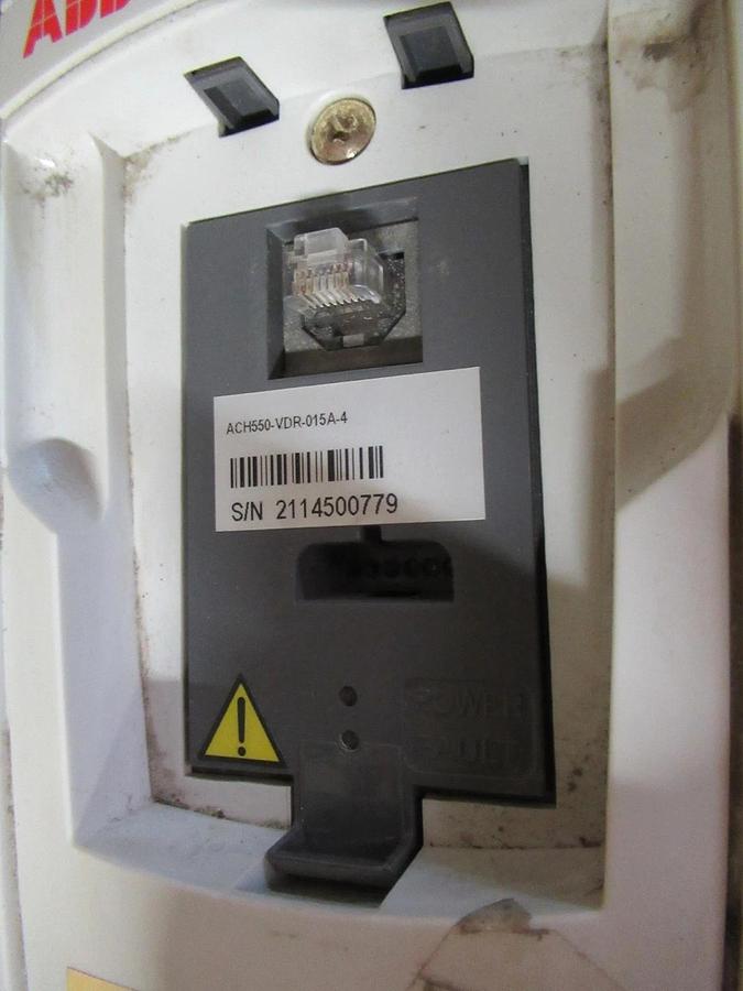Used ABB VARIABLE SPEED DRIVE ACH550-VDR-015A-4 W/ BYPASS 10HP 3PHASE 480V 15.4A