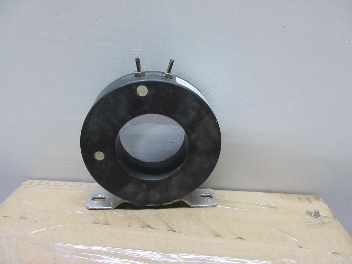 Used WICC LTD CURRENT TRANSFORMER MW1147-1 1275F641 025-34195-001 700:1 AMP 50-400 HZ