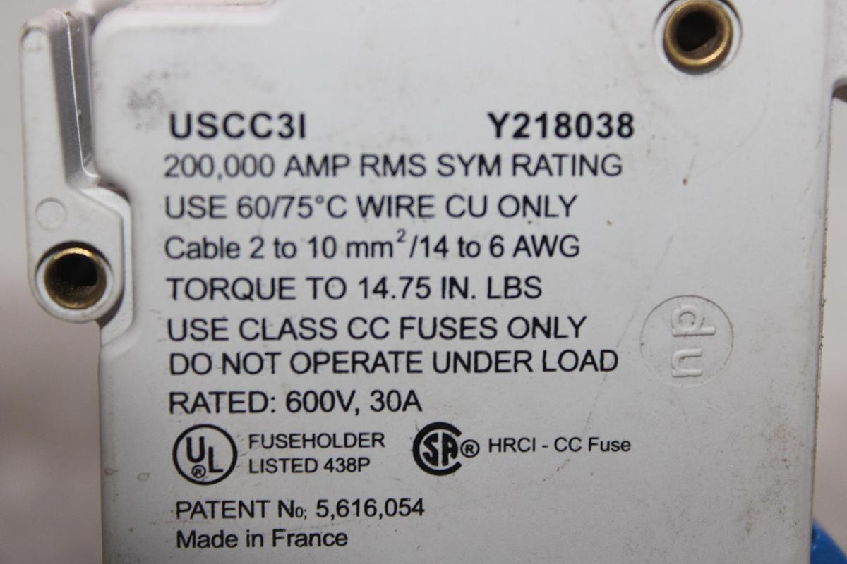 Used FERRAZ SHAWMUT SQUARE BODY PROTISTOR FUSE A065UD33TTI1800 650 VAC 1800 AMP