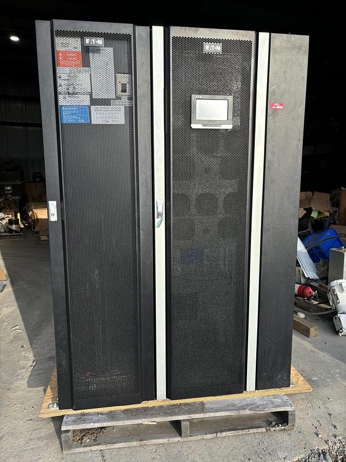 Used CONTROLLED POWER COMPANY UPS SYSTEM MD6000 1 PH 240 / 208 VAC 22 / 25 AMPS