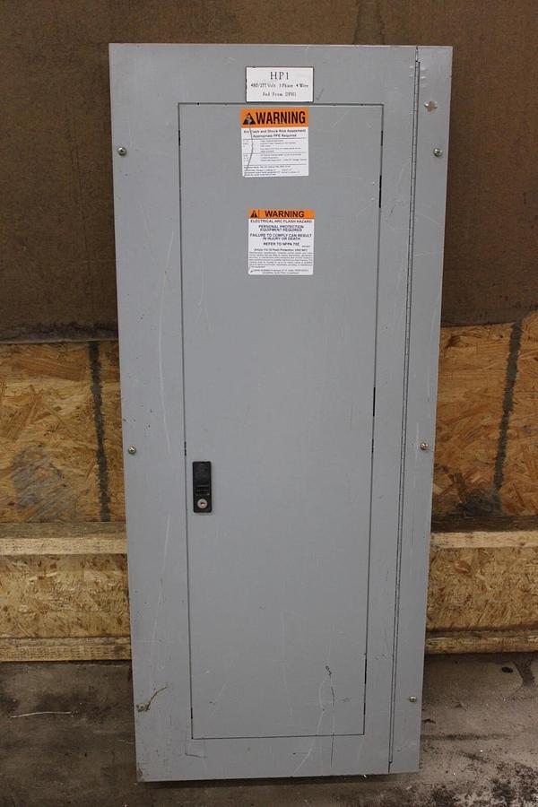Used GENERAL ELECTRIC SERVICE PANELBOARD AB49B 225 AMP 208Y/120V 3-PHASE NEMA 1