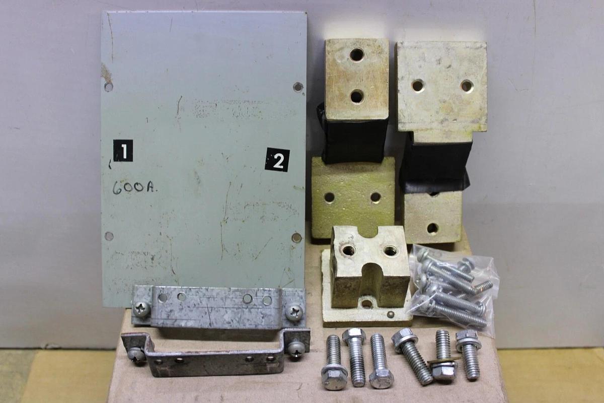 Used CUTLER HAMMER CIRCUIT BREAKER MOUNTING KIT FOR LA BREAKERS **WARRANTY**