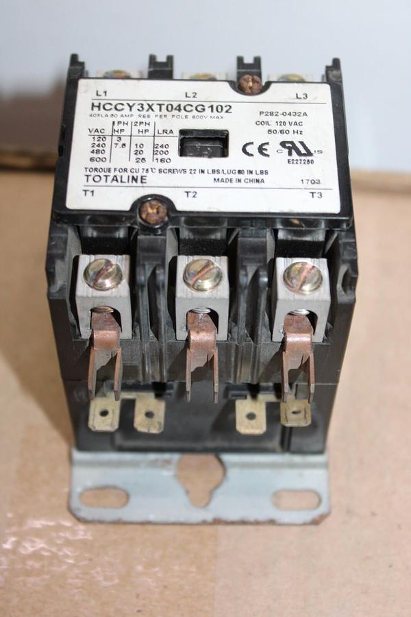 Used TOTALINE CONTACTOR HCCY3XT04CG102 40 AMP 600 VAC 25 HP 3-PHASE COIL: 120V