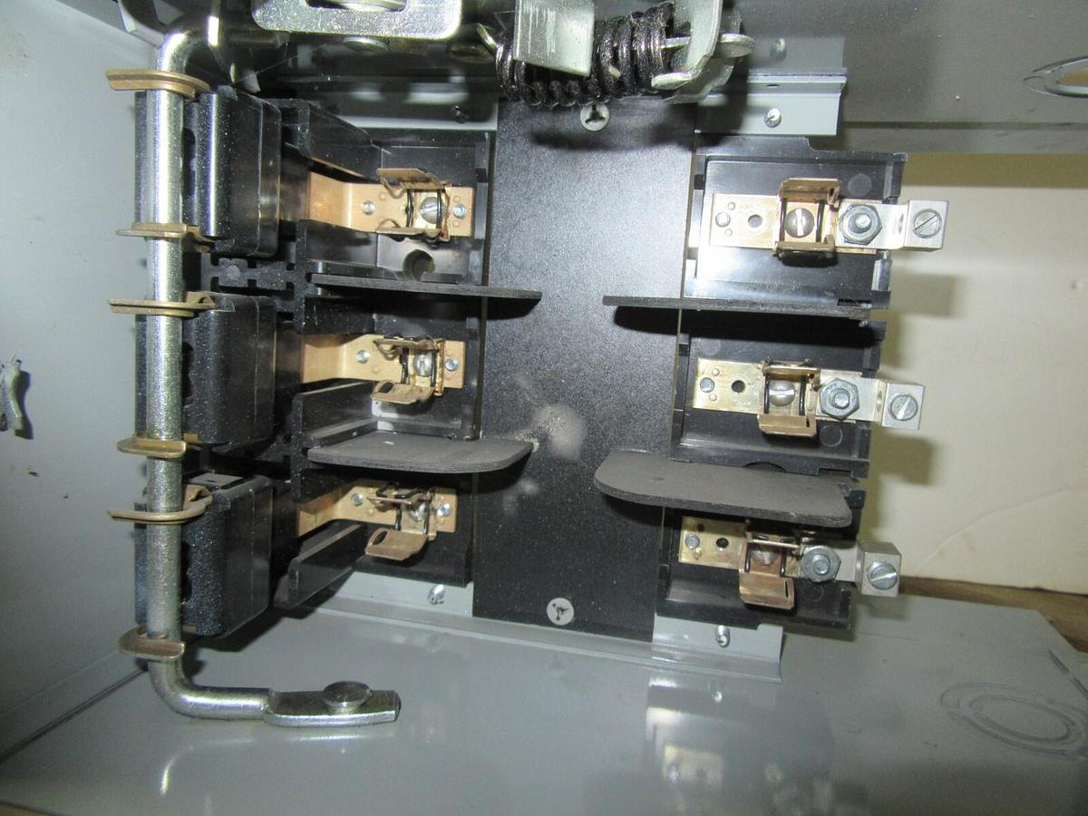 Refurbished 30 AMP ITE BD FUSIBLE BUS PLUG BOS14351 3 PH 600/480 VAC WITH GROUND VACU-BREAK