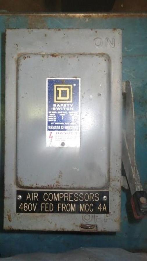 Used SQUARE D 30 AMP 600 VOLT NON-FUSIBLE DISCONNECT HU361 SAFETY SWITCH