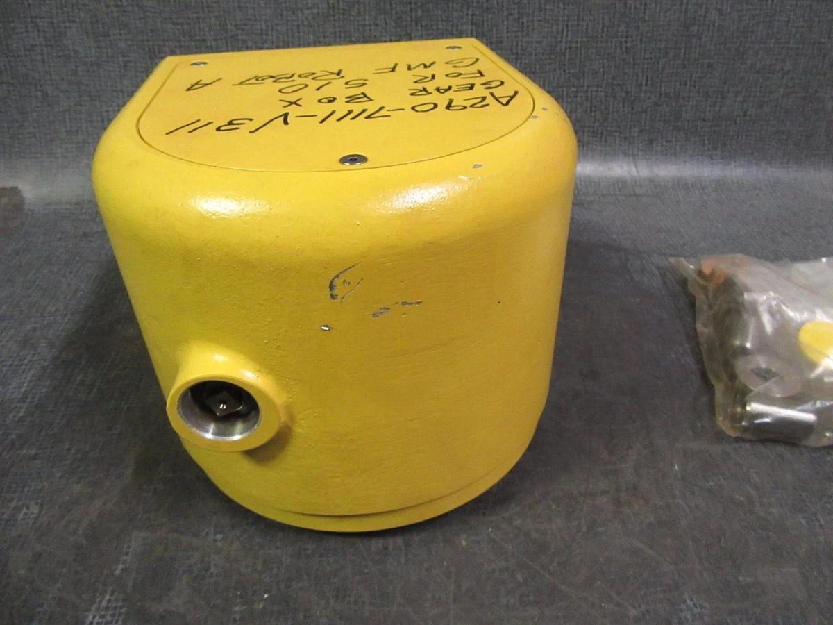 NEW GMF FANUC ROBOT GEAR BOX WRIST ASSEMBLY A290-7111-V311 FREE SHIPPING !