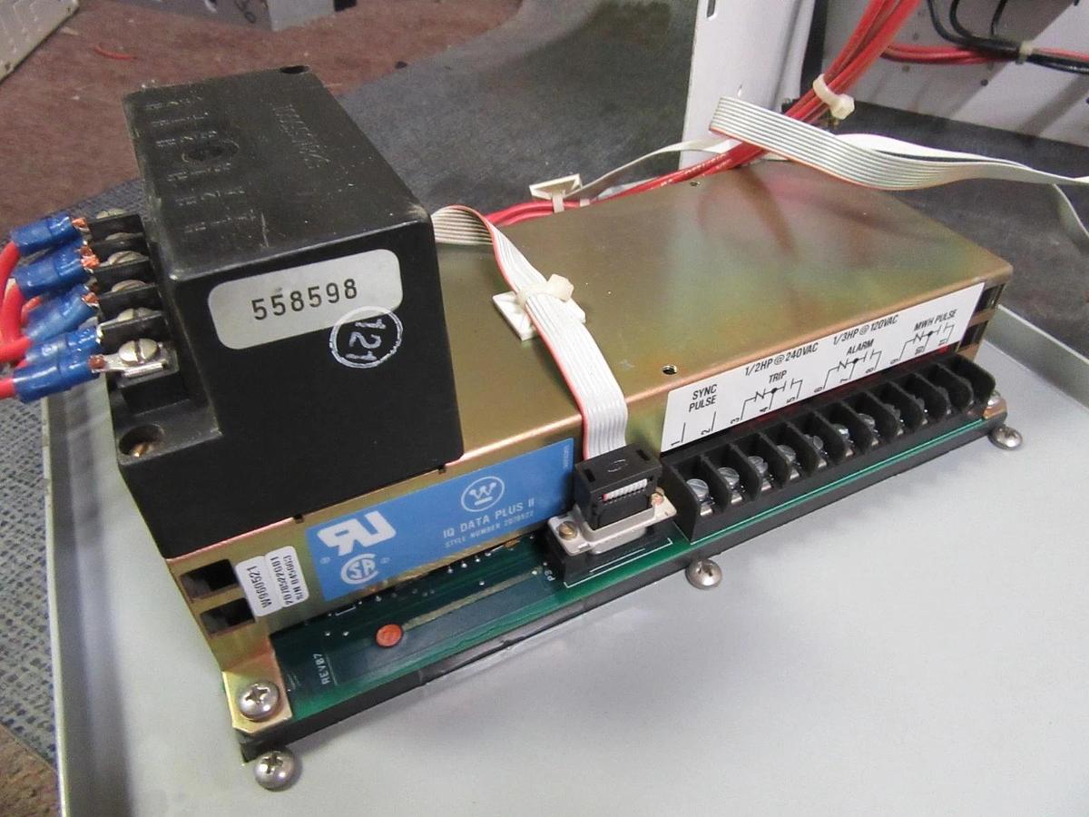 Used WESTINGHOUSE 3-PHASE MONITOR 2100 MCC BUCKET 12" W/ 2D78522 DIGITAL METER