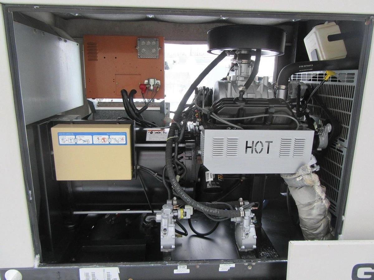 Used 30 KW GENERATOR GENERAC NATURAL GAS LP PROPANE 120/240V 1 PH SG030 399 HRS VIDEO