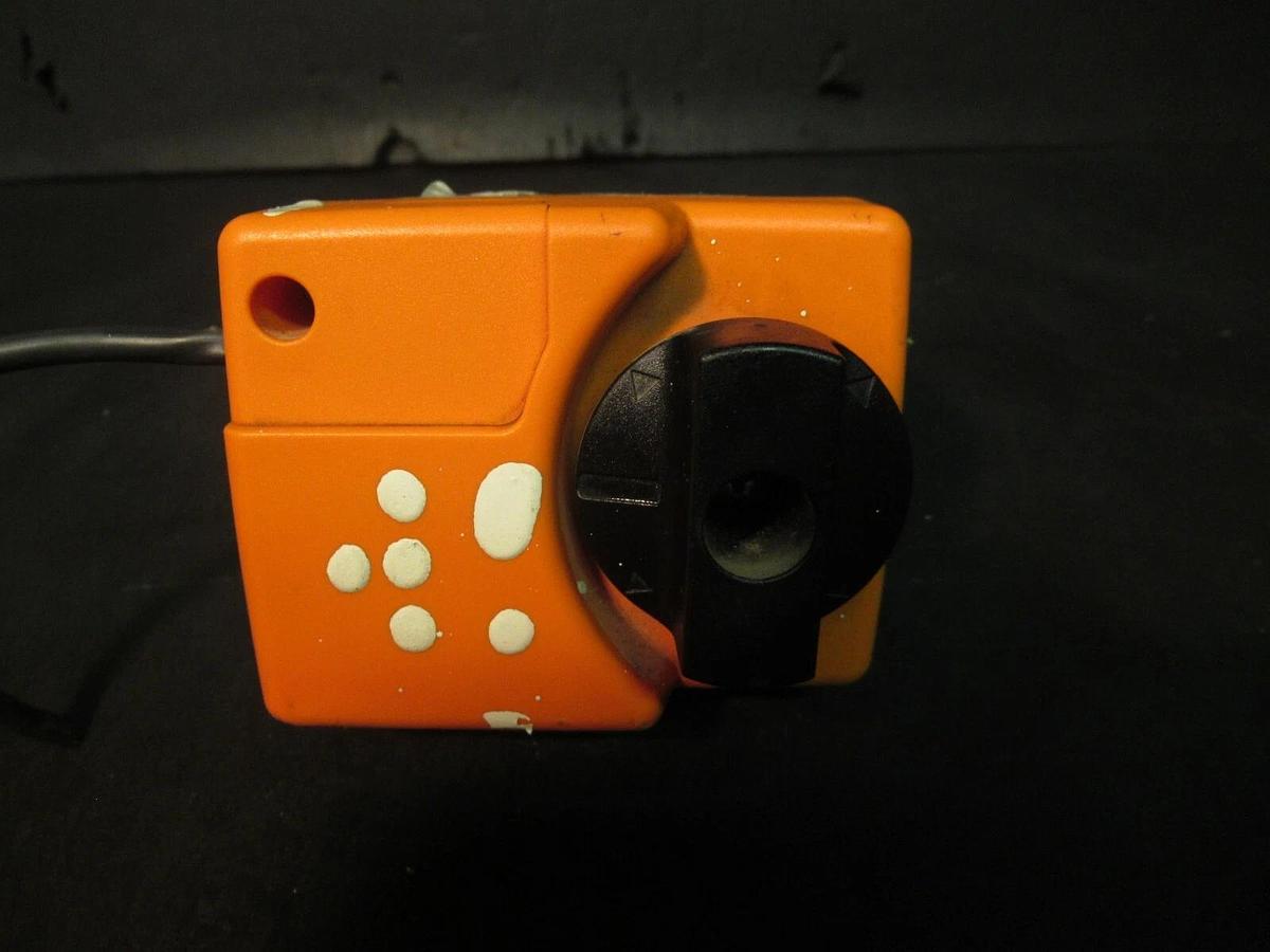 Used BELIMO FLOATING NON-SPRING RETURN ACTUATOR TR24-3 24 VAC 1 WATT 600 PSI