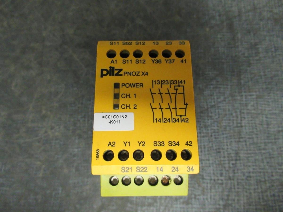 Used PILZ 2-CHANNEL SAFETY RELAY PNOZ-X4 C01C01N2-K011 240 VAC 8 AMP COIL: 24 VDC