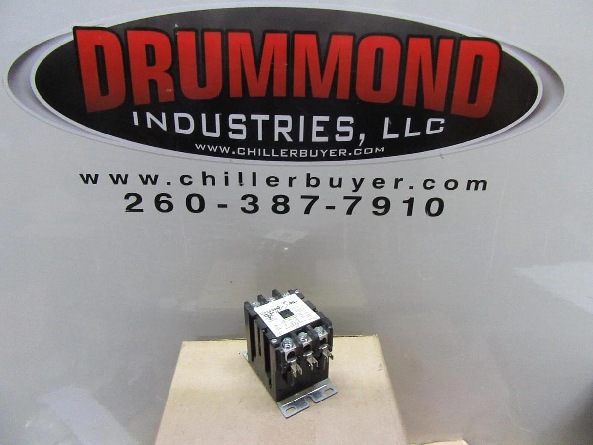 Used IRP CONTACTOR DP34024F 40 AMP 600 VAC 20 HP 3-POLE 3-PHASE COIL: 24 VOLT