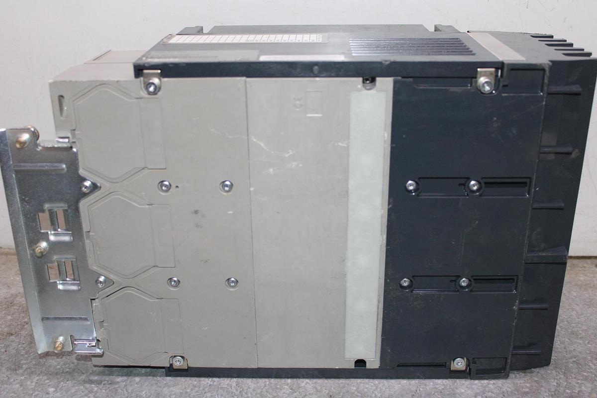 Used GENERAL ELECTRIC MAG-BREAK CIRCUIT BREAKER TEC36030 30 AMP 600 VAC 3-POLE
