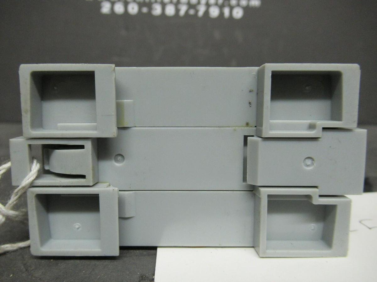 Used SOLA POWER SUPPLY SDP 1-24-100T 115/230 VAC 0.7/0.4 AMP TO 14 VDC 1.3 AMP