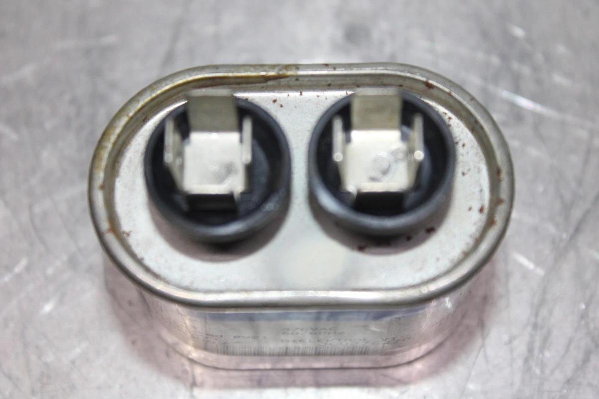 Used GENERAL ELECTRIC DIELEKTROL VI CAPACITOR 27L570 5uF 370 VAC 50/60 HZ A10000AFC