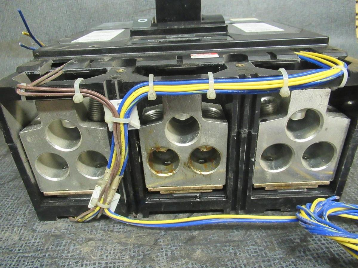 Used SQUARE-D BREAKER MHL3650032DC1625 500A 600VDC W/ AUXILIARY SWITCH & UVR & LUGS