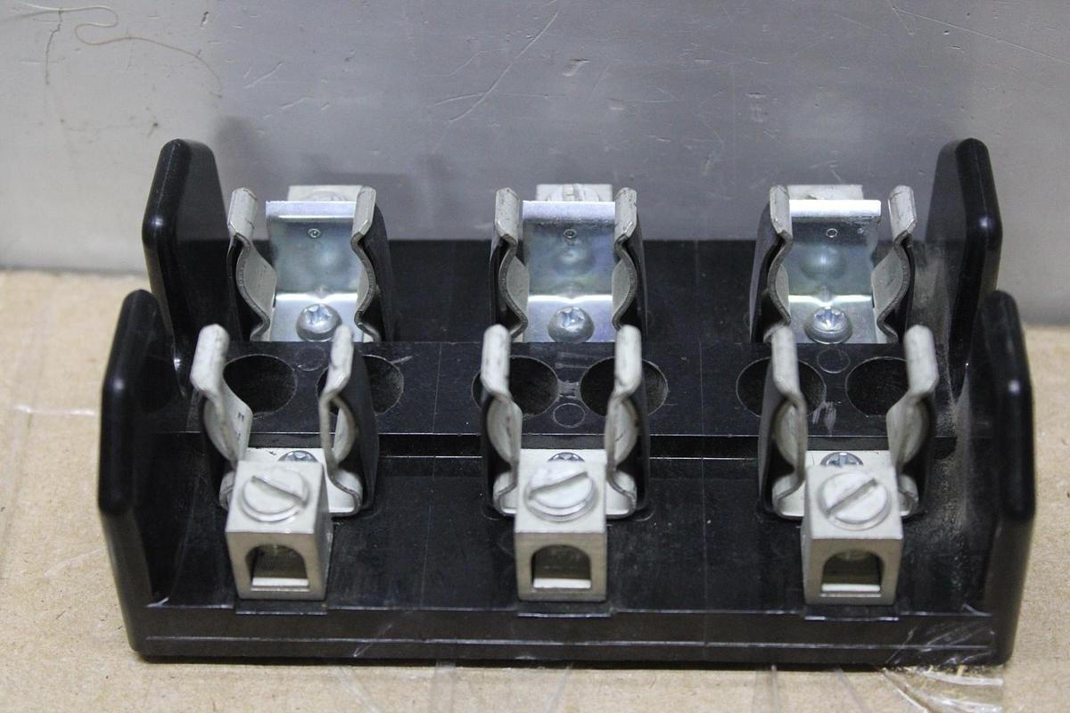 Used LOT OF 3 FERRAZ SHAWMUT AMPTRAP 2000 FUSES AJT200 200 AMP 600 VOLT