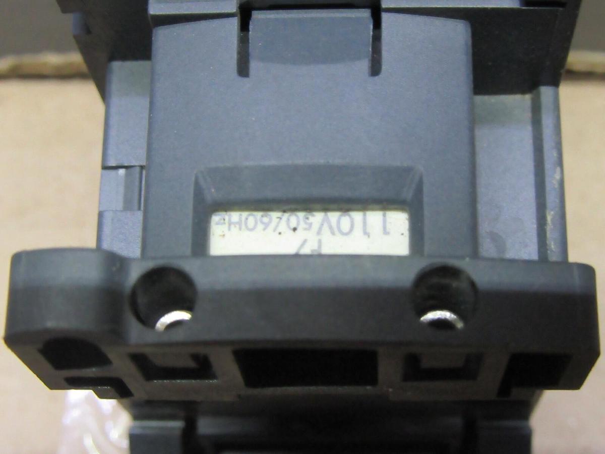 Used SCHNEIDER CONTACTOR LC1-D12 600 VAC 25 AMP 7.5 HP COIL: 110 VOLT **WARRANTY**