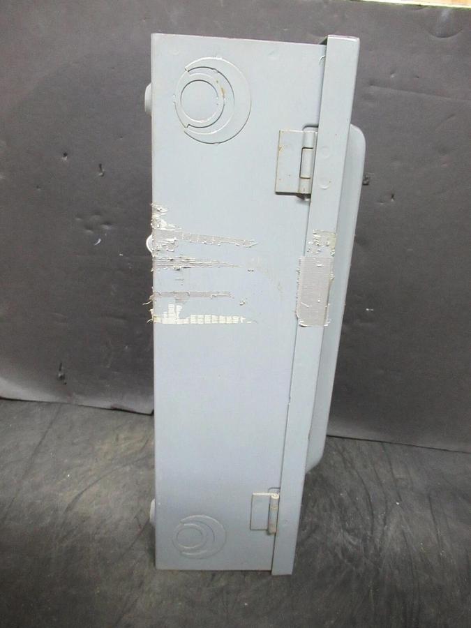 Used SQUARE D SAFETY SWITCH H-363 TYPE 1 ENCLOSURE 60 AMP 60 HP 600 VAC 3-POLE