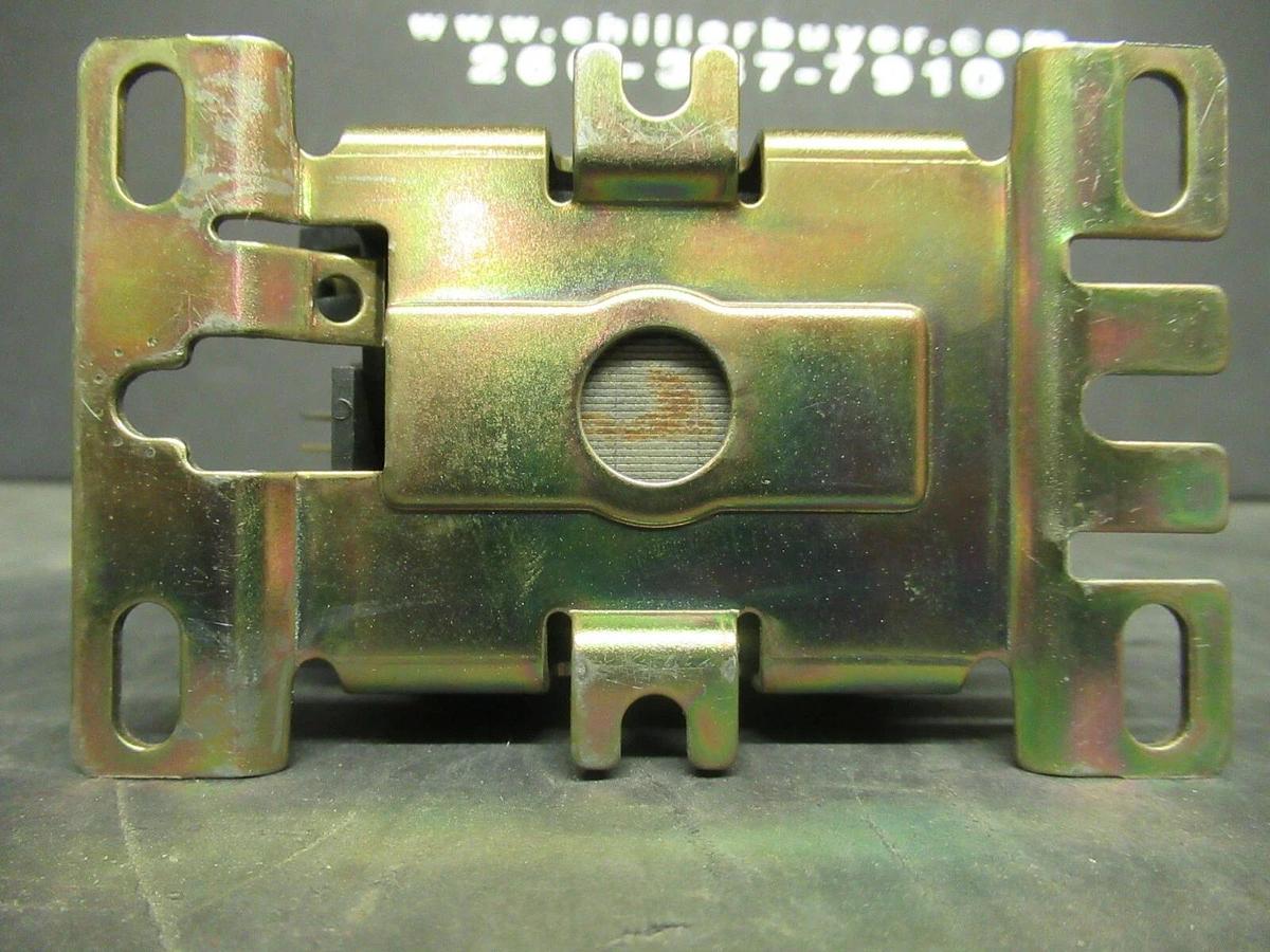 Used (LOT OF 3) EATON CONTACTOR C25DND330 SER. C1  30 AMP 600 VAC 15 HP 40 AMP/RES