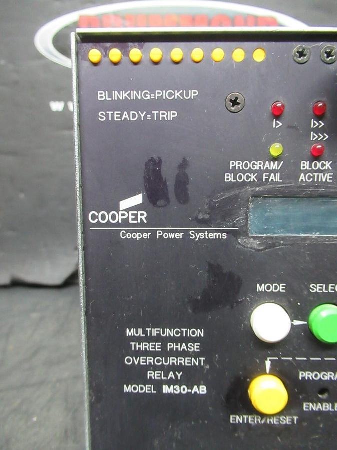 Used COOPER MULTI-FUNCTION 3-PHASE OVERCURRENT RELAY IM30-AB 24-110 VAC 24-125 VDC