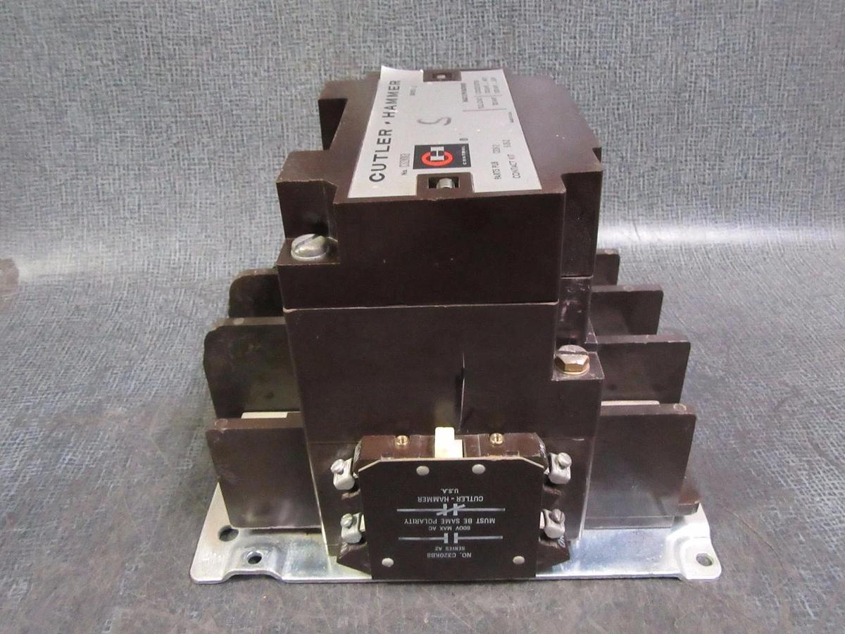 Used CUTLER HAMMER CONTACTOR 200 AMP 600V COIL: 440/480V C32KN3 SERIES B1 W/ AUX
