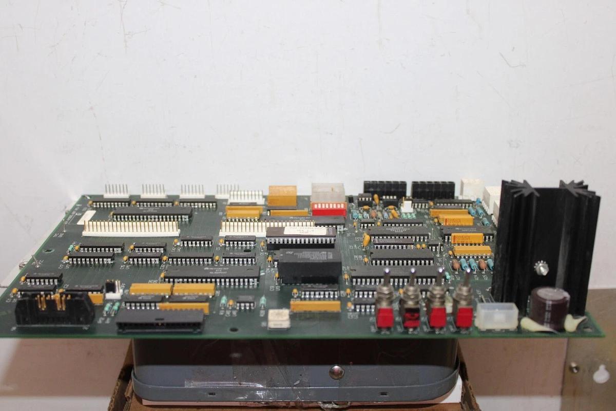 Used YORK HVAC CHILLER PROCESSING CIRCUIT BOARD 031-01095-001 REV. A **WARRANTY**