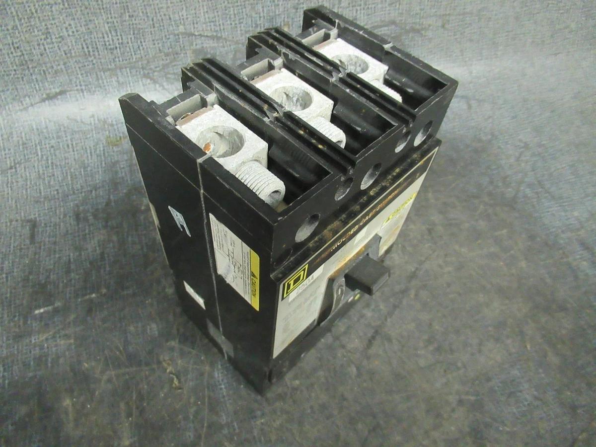 Used SQUARE D CIRCUIT MOLDED CASE SWITCH KHP36000MMT 250A 600VAC W/ TOP LUGS