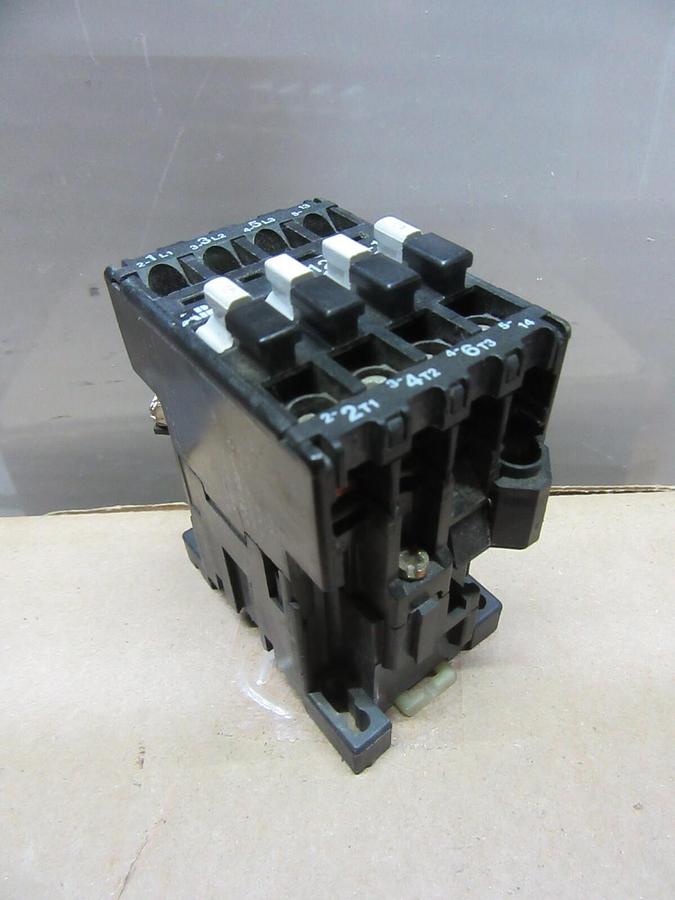 Used ABB CONTACTOR B12-30-10 600 VOLT 21 AMP 10 HP 3-PHASE 3-POLE COIL: 110/120 VOLT