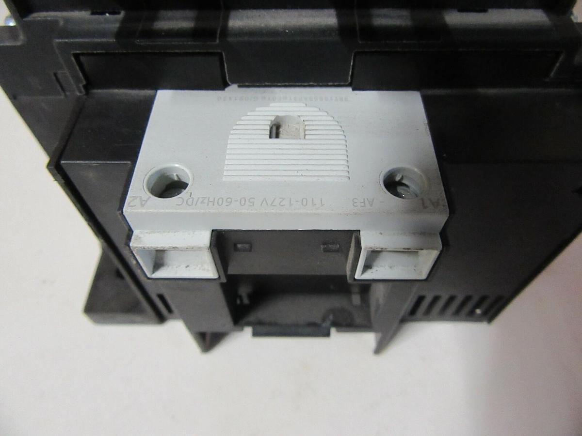 Used SIEMENS SIZE 4.5 SIRIUS STARTER 125 HP @ 460 V 3PH 195 A 120 V COIL 3RT1055-6