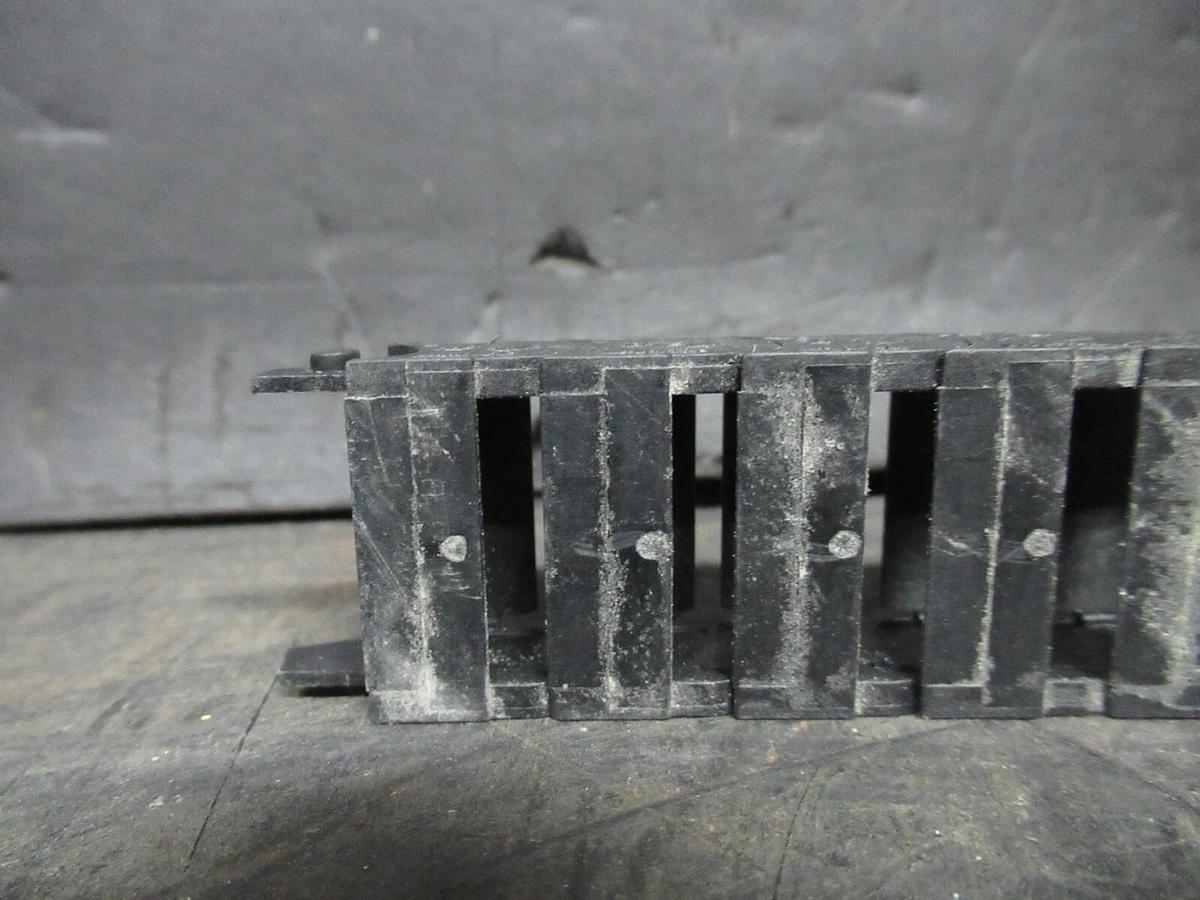 Used OKSO PLASTIC WIRE TACK 6 1/2" LENGTH X 1" WIDTH X 1/2" TALL KR-37 0130.20