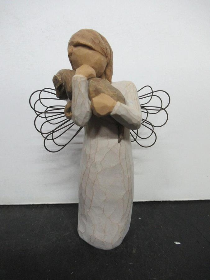 WILLOW TREE "ANGEL OF FRIENDSHIP" SUSAN LORDI FIGURINE DEMDACO STOCK# 26011