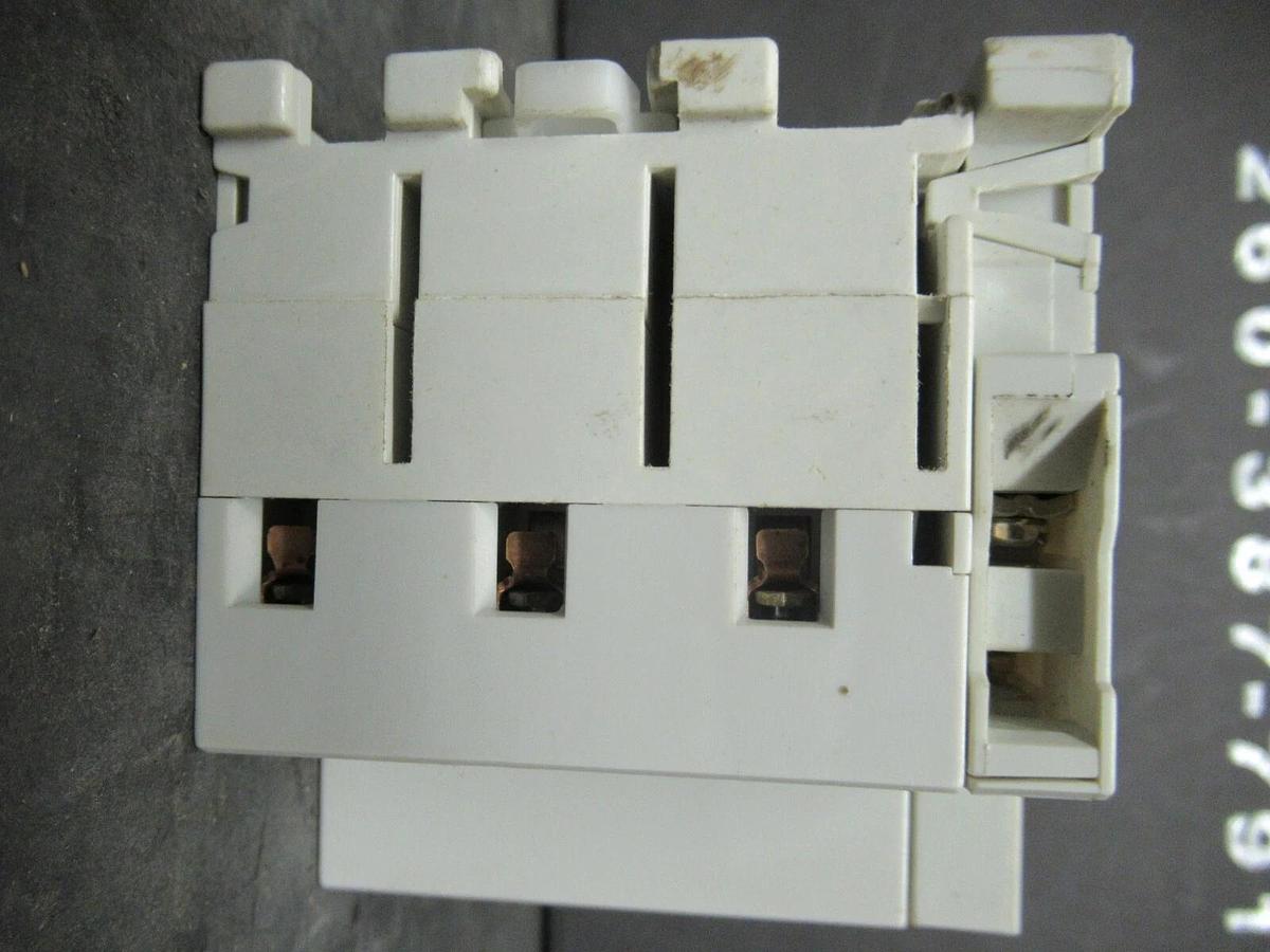 Used ABB MANUAL MOTOR START MS325 1-1.6 AMP 600 VAC W/ AUXILIARY CONTACTS