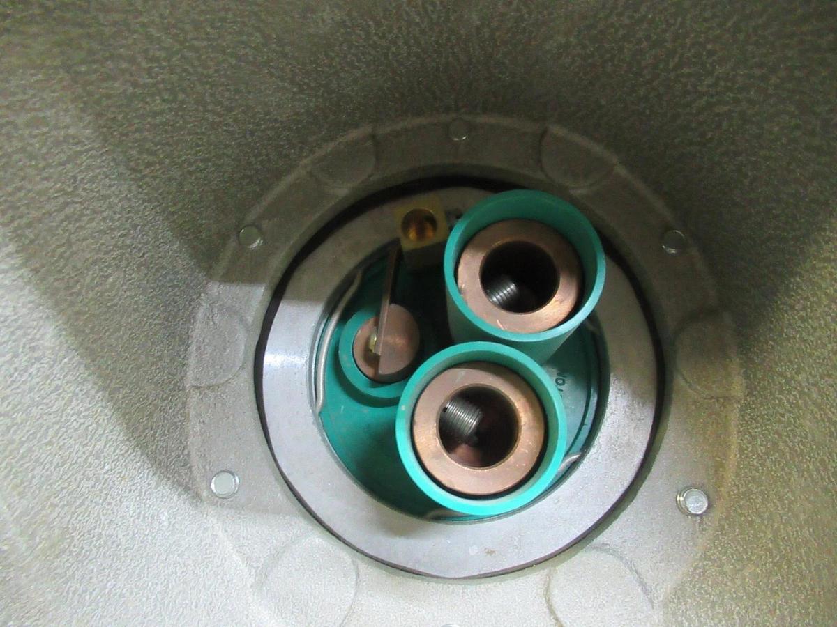 Used APPLETON POWERTITE RECEPTICLE AR40023 2 WATT 3 POLE 600 VAC 2 WIRE 400 AMP