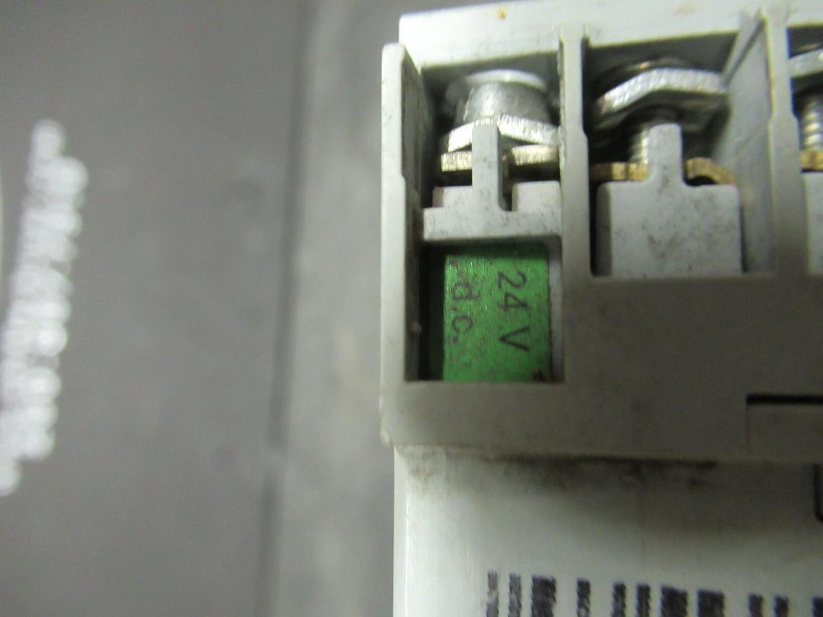 Used ALLEN BRADLEY CONTACTOR 700DC-M400* SER. A 12 AMP 600 VAC