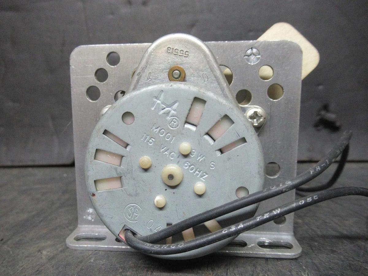 Used JOHNSON CONTROLS PRECISION 4-MINUTE TIMER 025-20790 120 VOLT 15 AMP **WARRANTY**