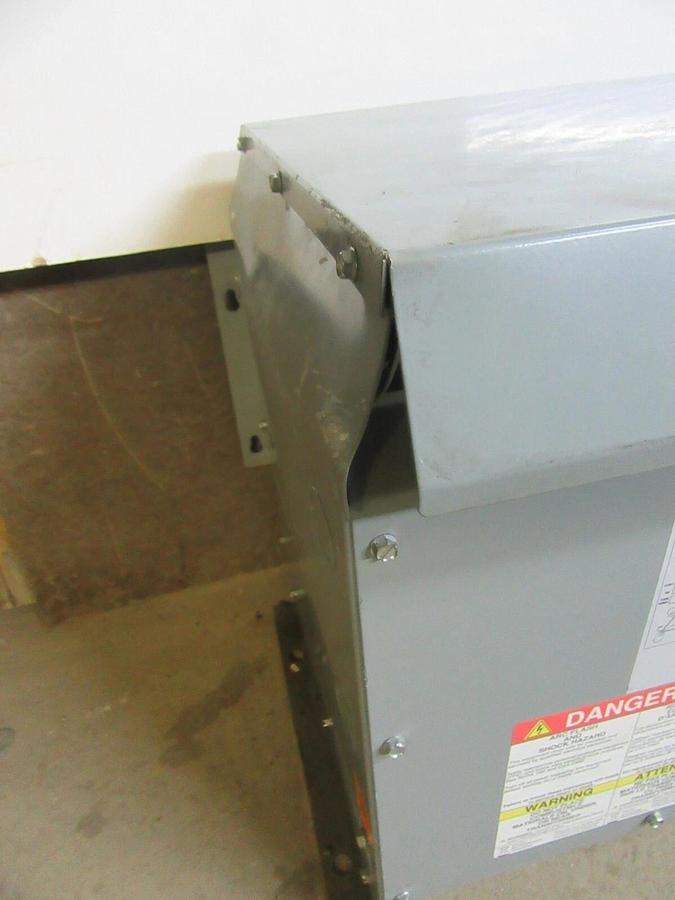 Used HAMMOND TRANSFORMER DM014JJ 14 KVA PRI: 460V SEC: 266V NEMA 3R