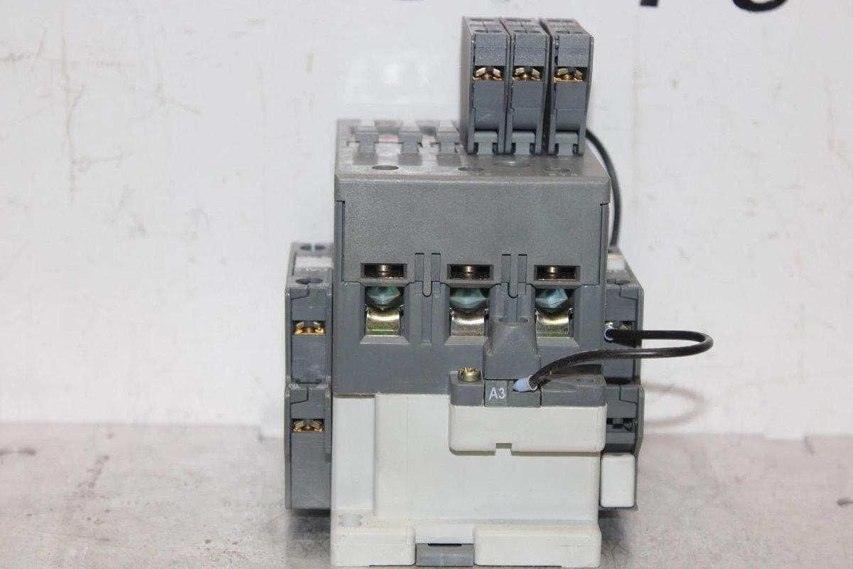 Used ABB CONTACTOR AE75-30 600 VAC 105 AMP 75 HP 3-POLE 3-PHASE COIL: 24 VDC