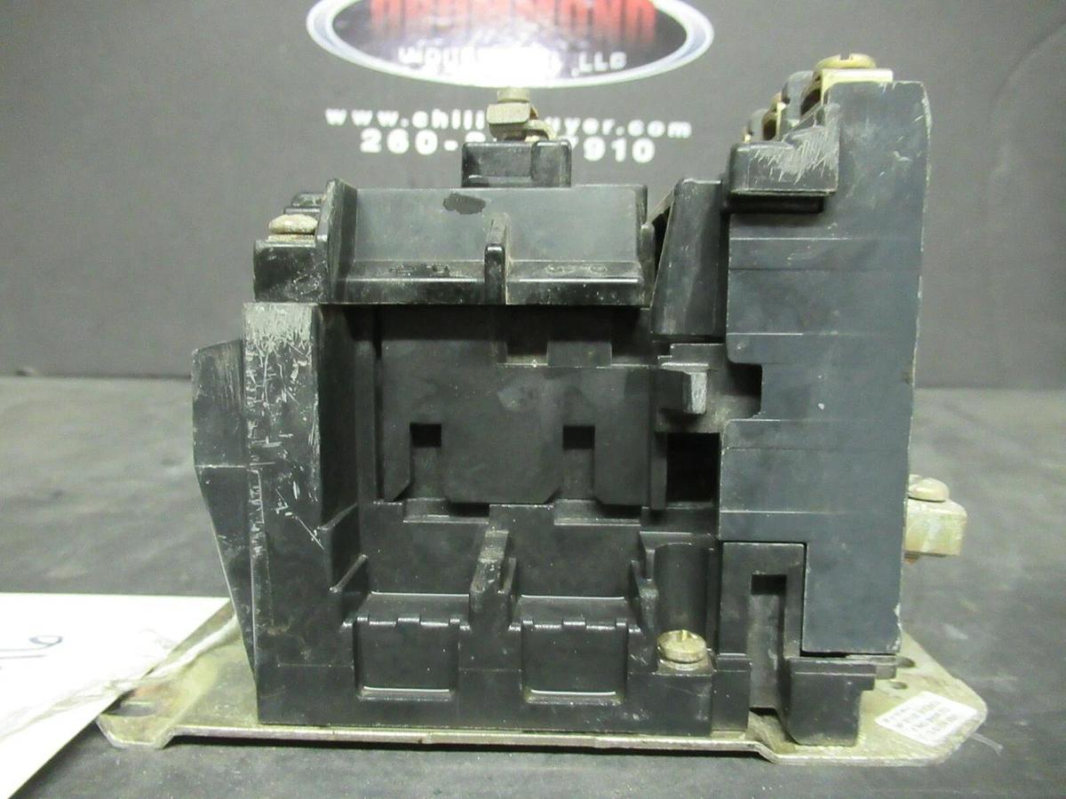 Used ALLEN BRADLEY CONTACTOR 500-A0D93 SER. B 18 AMP 600 VAC 5 HP COIL: 240 V