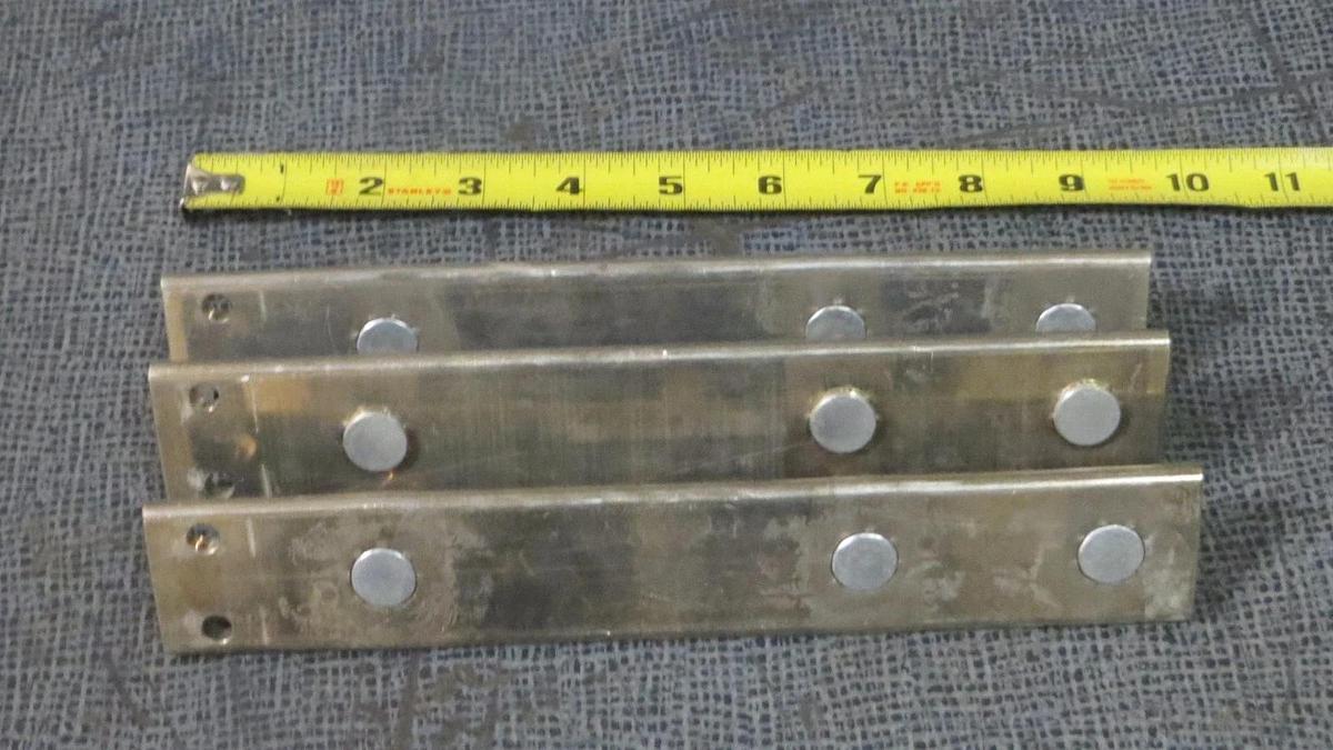 Used CUTLER HAMMER WESTINGHOUSE MOUNTING BAR KIT 9" BY 1.5"- FOR 600 AMP BREAKER